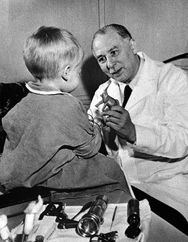 sidney-farber-with-patient272x350.jpg